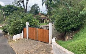Aconchegante casa nas montanhas de Serra Negra